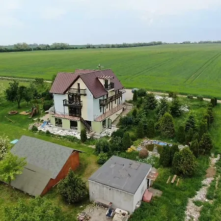 Bed & Breakfast Chata Biela Tana *